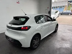 Weiß Gebraucht 2022 Peugeot 208 Active Kleinwagen | 12.800 € (Fairer Preis)