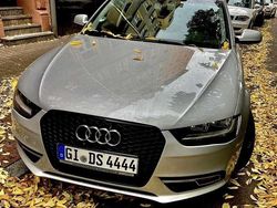 Grau Gebraucht 2012 Audi A4 Ambiente Kombi | 6.800 € (Fairer Preis)