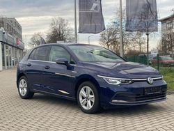 Blau Gebraucht 2022 VW Golf VIII Business Limousine | 21.300 € (Guter Preis)