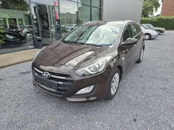 Mocca brown / met (metallic) Gebraucht 2017 Hyundai i30 Classic Kombi | 9.500 € (Fairer Preis)