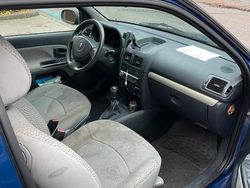 Blau Gebraucht 2005 Renault Clio II Kleinwagen | 1.000 €