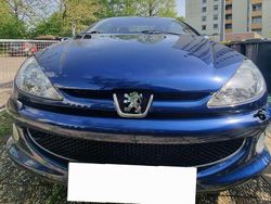 Blau Gebraucht 2006 Peugeot 206 CC Quiksilver Cabrio | 3.200 € (Teuer)