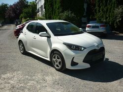 Weiß Gebraucht 2021 Toyota Yaris Comfort Limousine | 14.500 € (Etwas zu teuer)