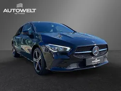 Schwarz Gebraucht 2020 Mercedes CLA220 Shooting Brake Night Kombi | 24.390 € (Fairer Preis)