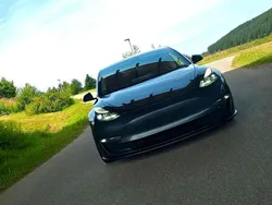 Grau Gebraucht 2022 Tesla Model 3 Limousine | 33.100 € (Fairer Preis)