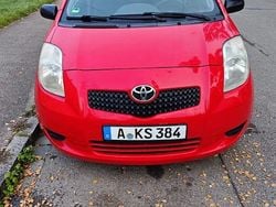 Rot Gebraucht 2008 Toyota Yaris Limousine | 1.100 € (Guter Preis)