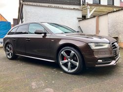 Braun Gebraucht 2014 Audi A4 S-Line Kombi | 11.200 € (Fairer Preis)