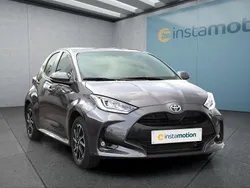 Grau Gebraucht 2021 Toyota Yaris Hybrid Kleinwagen | 19.499 € (Fairer Preis)