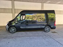 Schwarz Gebraucht 2018 Opel Movano Van | 21.990 €