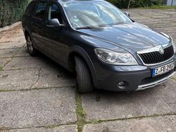 Grau Gebraucht 2010 Skoda Octavia Kombi | 5.490 € (Guter Preis)