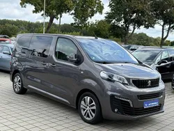 Grau Gebraucht 2019 Peugeot Traveller Allure Van / Kleinbus | 32.990 € (Guter Preis)