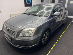 Grau Gebraucht 2004 Toyota Avensis Executive Limousine | 2.490 € (Guter Preis)