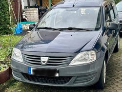 Blau Gebraucht 2010 Dacia Logan Kombi | 2.500 € (Guter Preis)