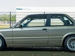 Beige Gebraucht 1990 BMW 325 Performance Coupé | 21.000 €