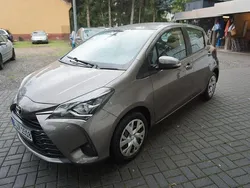 Braun Gebraucht 2019 Toyota Yaris Style Limousine | 13.990 € (Fairer Preis)
