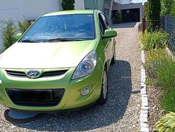 Grün Gebraucht 2011 Hyundai i20 Kleinwagen | 3.800 € (Fairer Preis)