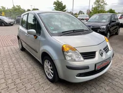 Grau Gebraucht 2006 Renault Modus Dynamique Van / Kleinbus | 2.300 € (Fairer Preis)