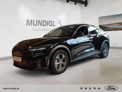 Iridiumschwarz metallic Gebraucht 2022 Ford Mustang Mach-E SUV | 35.720 € (Etwas zu teuer)