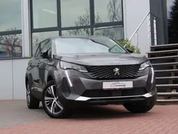 Grau Gebraucht 2022 Peugeot 5008 Allure Van / Kleinbus | 19.900 € (Fairer Preis)