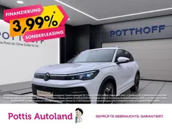 Weiss Gebraucht 2024 VW Tiguan R-line SUV | 42.777 € (Fairer Preis)