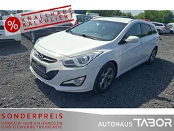Creamy white Gebraucht 2012 Hyundai i40 Style Kombi | 4.285 € (Superpreis)