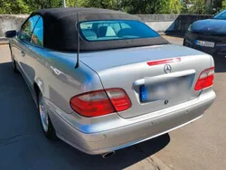 Silber Gebraucht 2001 Mercedes CLK230 Elegance Cabrio | 4.250 € (Superpreis)