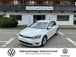 Pure white (weiß) Gebraucht 2019 VW Golf VII Comfortline Limousine | 15.900 € (Fairer Preis)