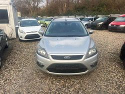 Silber Gebraucht 2008 Ford Focus Titanium Limousine | 2.000 € (Fairer Preis)