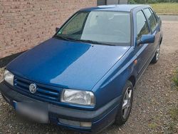 Blau Gebraucht 1994 VW Vento Limousine | 1.700 €
