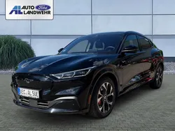 Schwarz Gebraucht 2021 Ford Mustang Mach-E S SUV | 38.990 € (Fairer Preis)