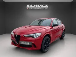 Rosso alfa, rot uni Gebraucht 2022 Alfa Romeo Stelvio Quadrifoglio SUV | 74.900 €