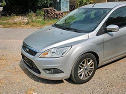 Silber Gebraucht 2009 Ford Focus Kombi | 3.800 € (Etwas zu teuer)