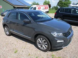 Grau Gebraucht 2021 VW T-Roc Style SUV | 19.990 € (Etwas zu teuer)