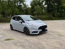 Grau Gebraucht 2017 Ford Fiesta ST200 Kleinwagen | 12.499 € (Fairer Preis)