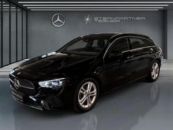 Metalliclack kosmosschwarz Gebraucht 2024 Mercedes CLA200 Kombi | 33.770 € (Fairer Preis)