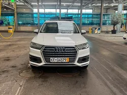 Weiß Gebraucht 2017 Audi Q7 SUV | 19.700 € (Guter Preis)