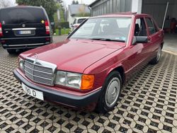 Almandinrot Gebraucht 1991 Mercedes 190 Limousine | 5.950 €