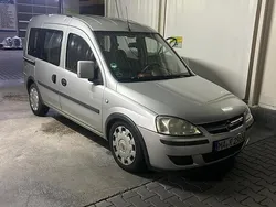 Silber Gebraucht 2007 Opel Combo Van / Kleinbus | 1.550 € (Fairer Preis)