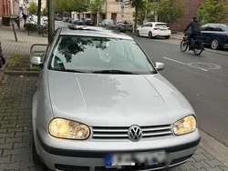 Silber Gebraucht 2001 VW Golf IV Kleinwagen | 2.300 € (Teuer)