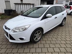 Weiß Gebraucht 2014 Ford Focus Ambiente Kombi | 3.990 € (Guter Preis)