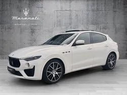 Grau Gebraucht 2020 Maserati Levante SUV | 67.877 € (Fairer Preis)