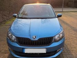 Blau Gebraucht 2018 Skoda Fabia Kleinwagen | 7.900 € (Guter Preis)