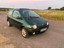 Grün Gebraucht 2001 Renault Twingo Kleinwagen | 4.300 €