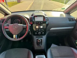 Schwarz Gebraucht 2009 Opel Zafira Van / Kleinbus | 3.200 € (Etwas zu teuer)