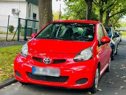 Rot Gebraucht 2009 Toyota Aygo Kleinwagen | 850 € (Superpreis)