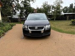 Schwarz Gebraucht 2009 VW Touran Van / Kleinbus | 2.500 € (Superpreis)
