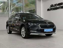 Schwarz Gebraucht 2023 Skoda Octavia Scout 4x4 Kombi | 33.990 € (Guter Preis)
