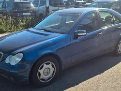 Blau Gebraucht 2002 Mercedes C180 Classic Limousine | 1.299 € (Superpreis)