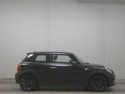Midnight black metallic (metallic) Gebraucht 2017 Mini ONE Kleinwagen | 9.750 € (Superpreis)