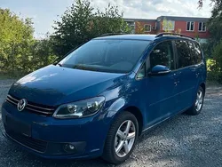 Blau Gebraucht 2012 VW Touran Van / Kleinbus | 5.200 € (Guter Preis)